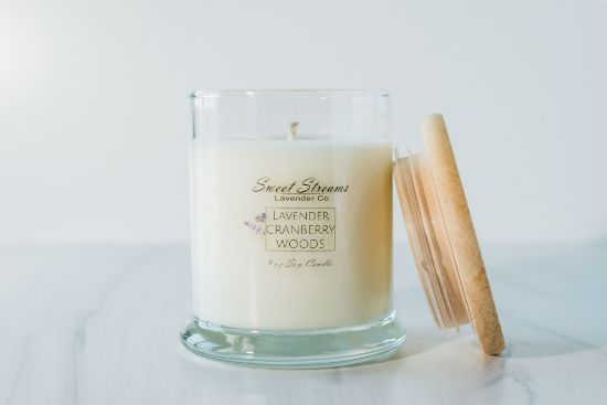 Picture of Sweet Streams Lavender Signature Glass Candle
