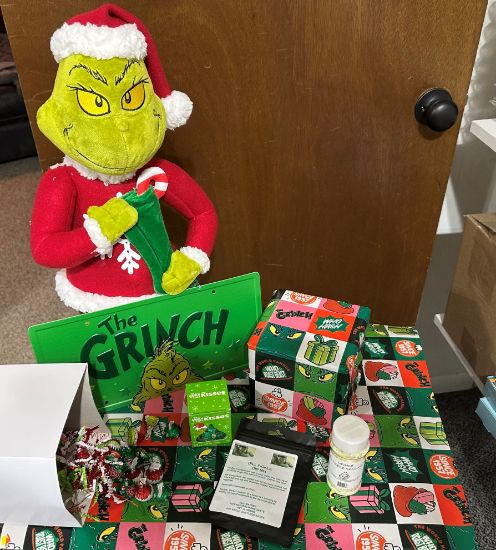 The Grinch Gift Box